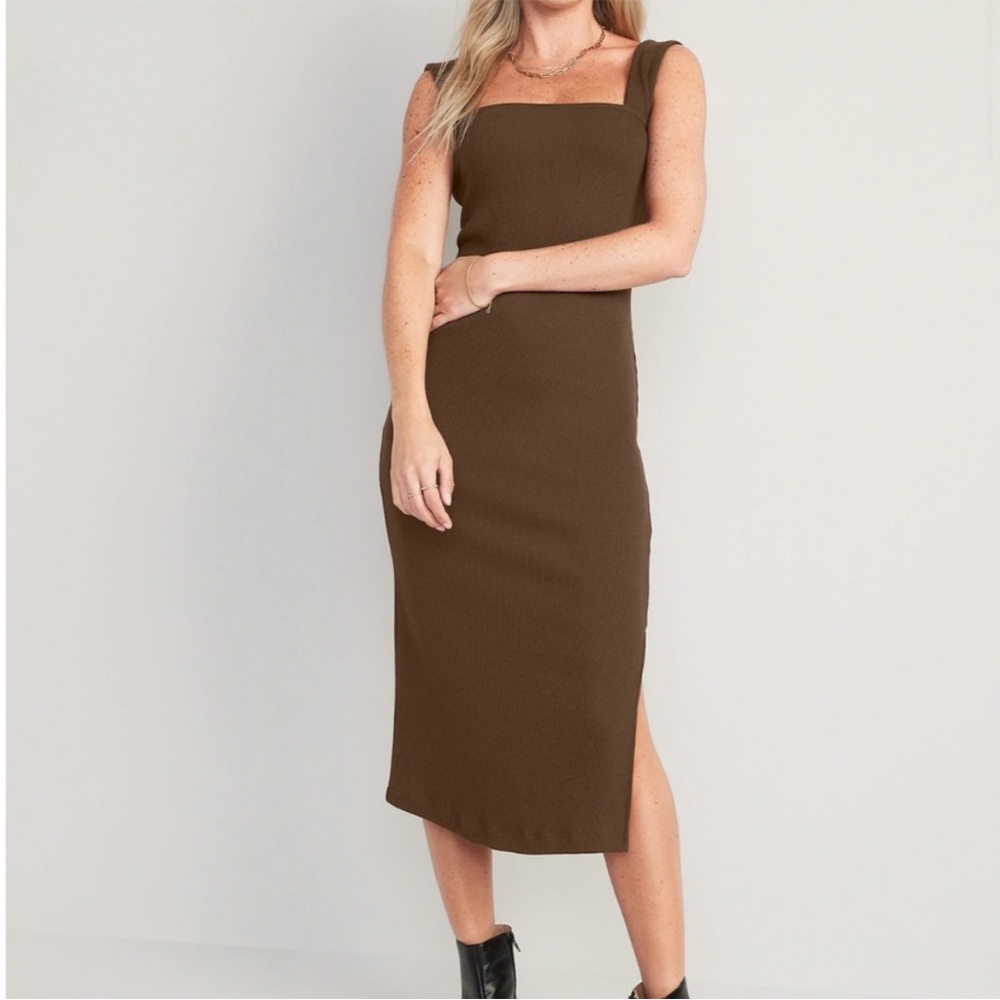 Fitted sleeveless rib knit tank midi dress